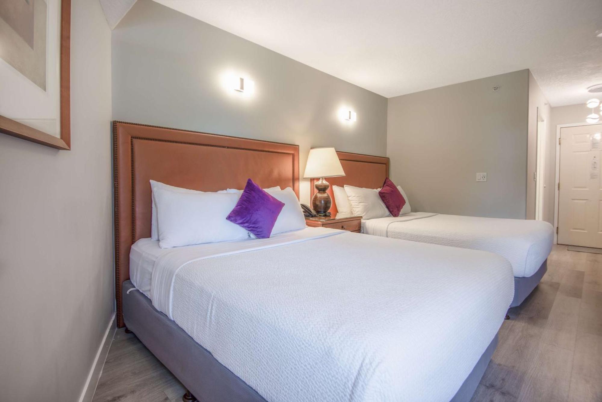 Coast Parksville Hotel