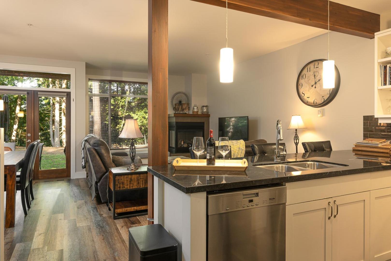 Pacific Forest House Parksville