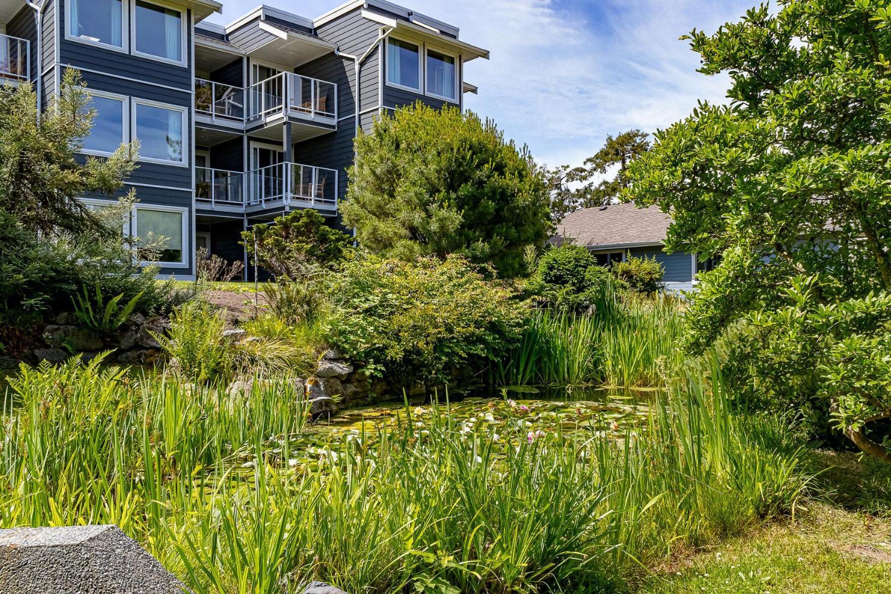 Hotel Pacific Shores &