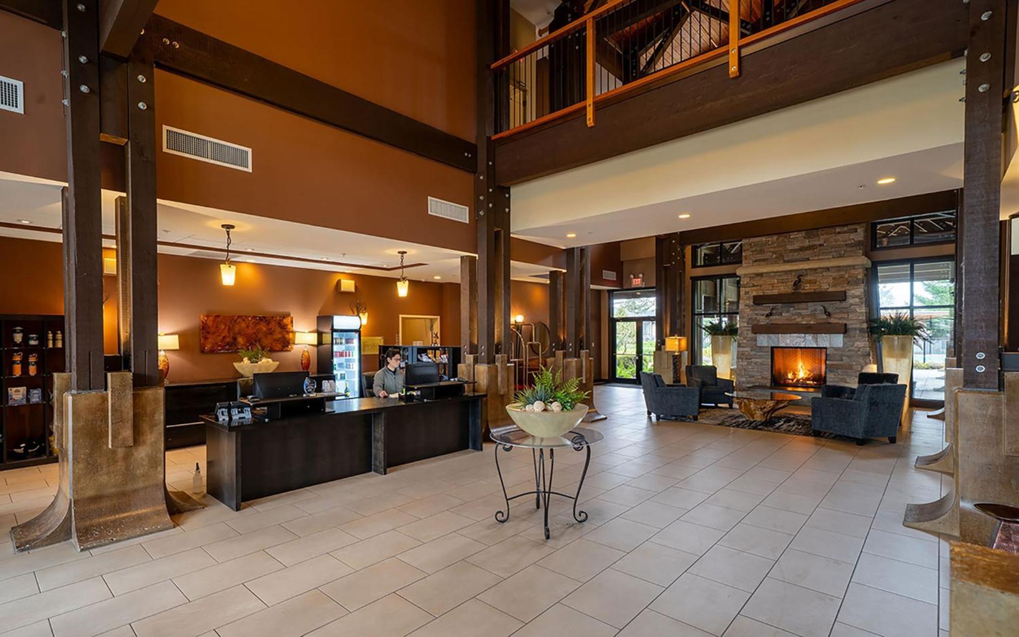 Sunrise Ridge Waterfront 3* Parksville