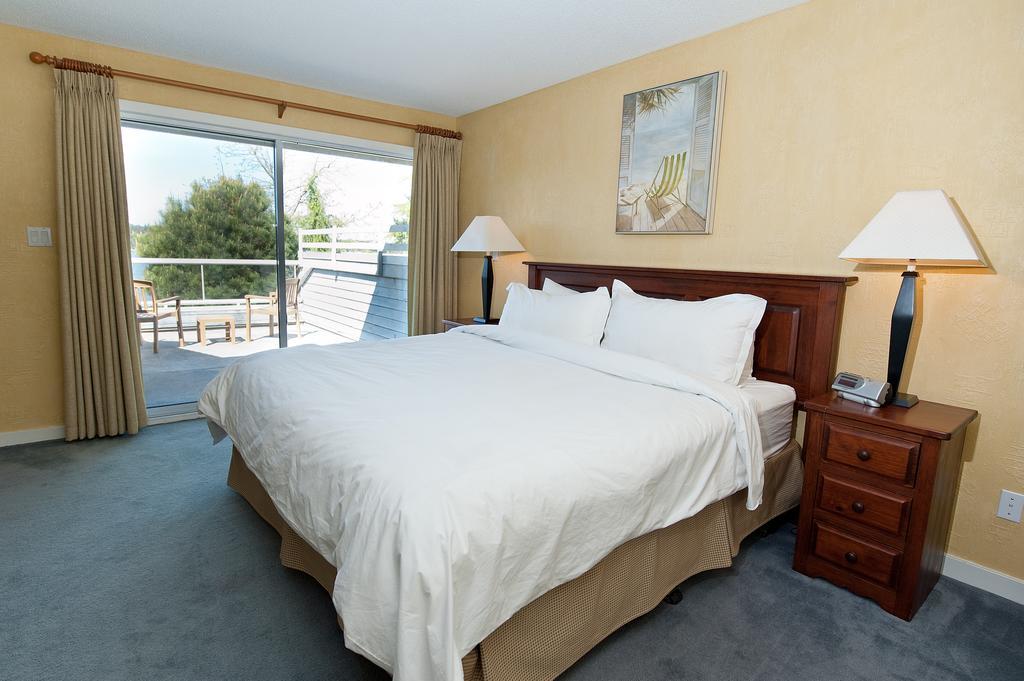 Pacific Shores & Hotel 4*