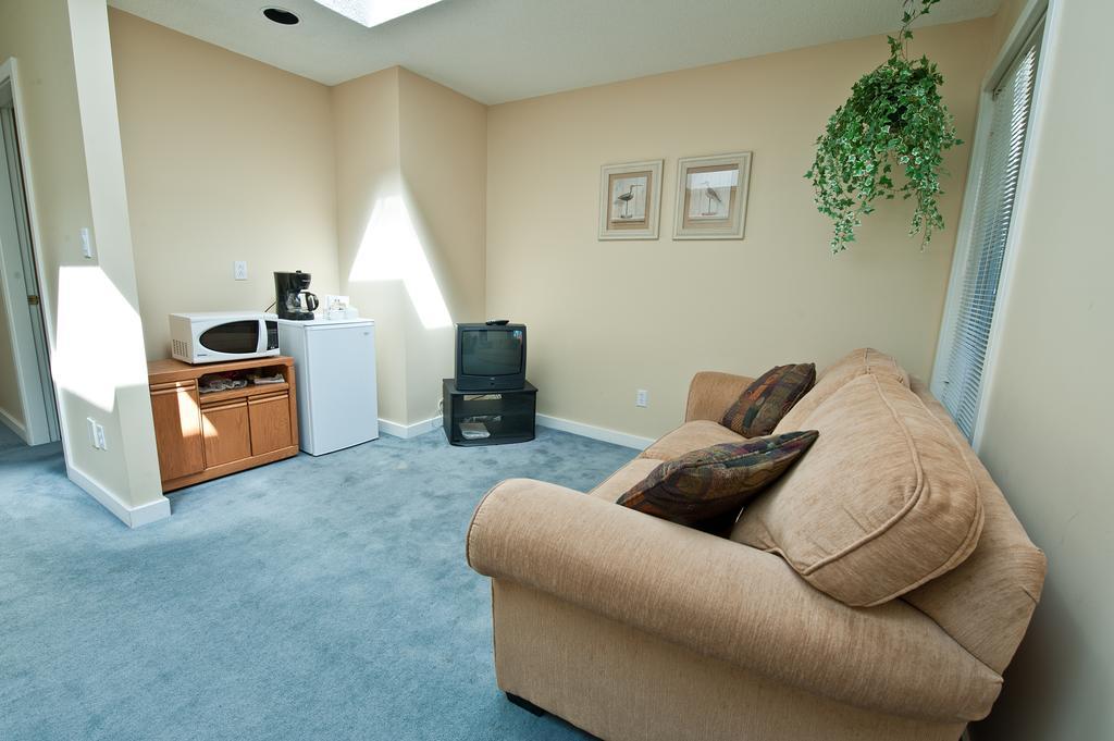 Hotel Pacific Shores & 4*